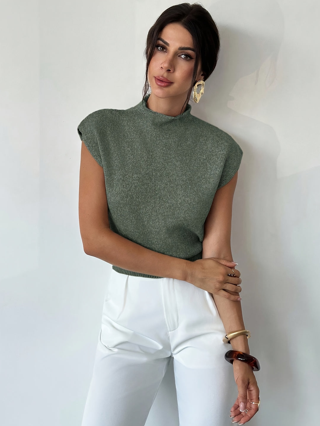 Ute | Elegantes Kurzarm-Top mit Stehkragen
