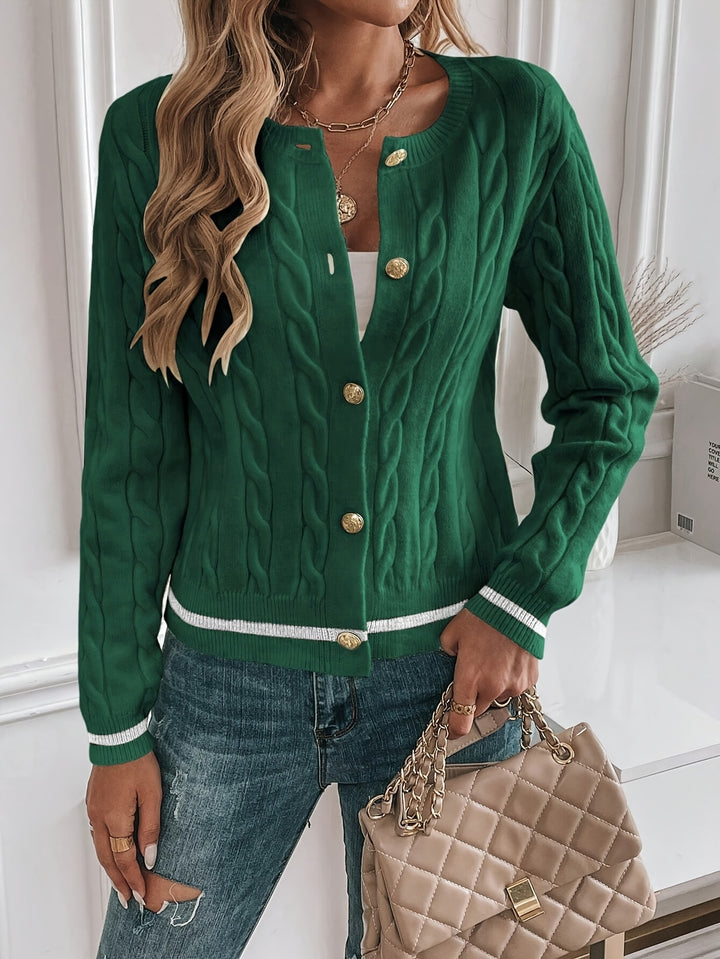 Josefa | Elegante Strickjacke mit Zierknöpfen