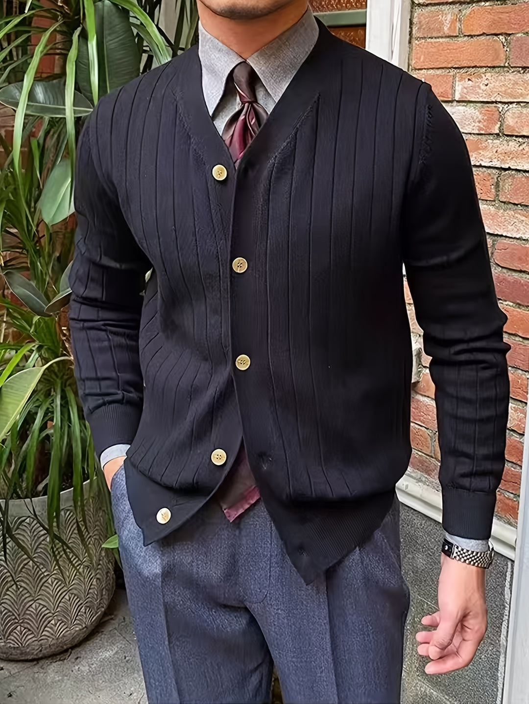 Leonhard | Fein gerippte Strickjacke mit Knopfleiste