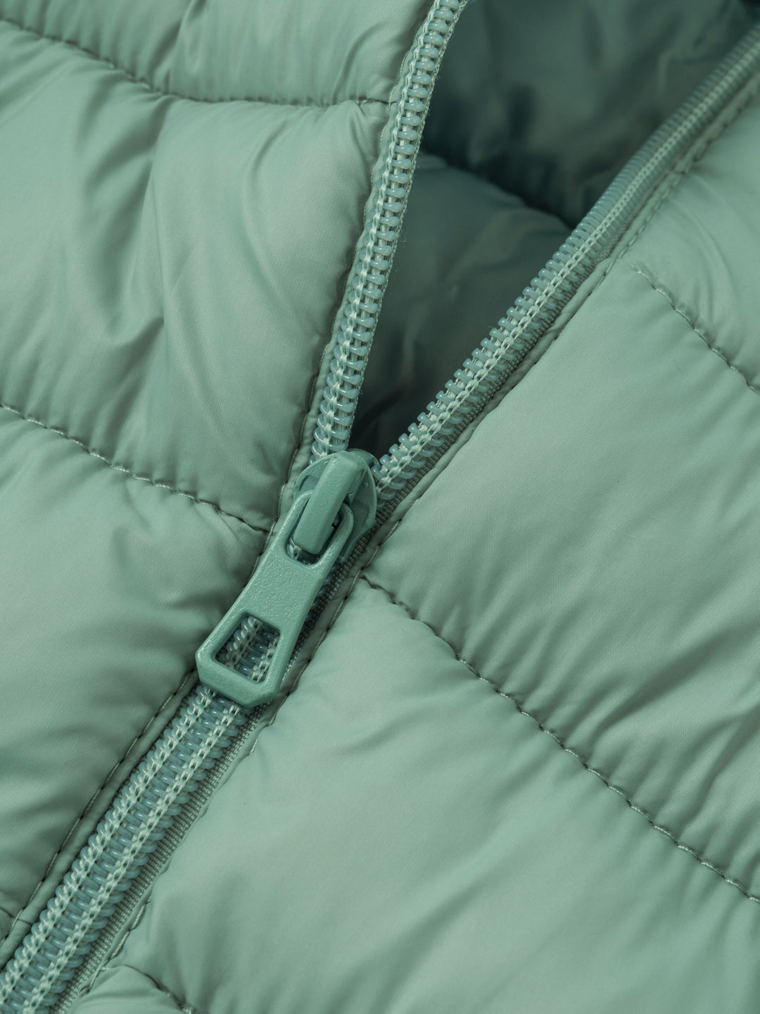 Melanie | Leichte Steppjacke mit Stehkragen