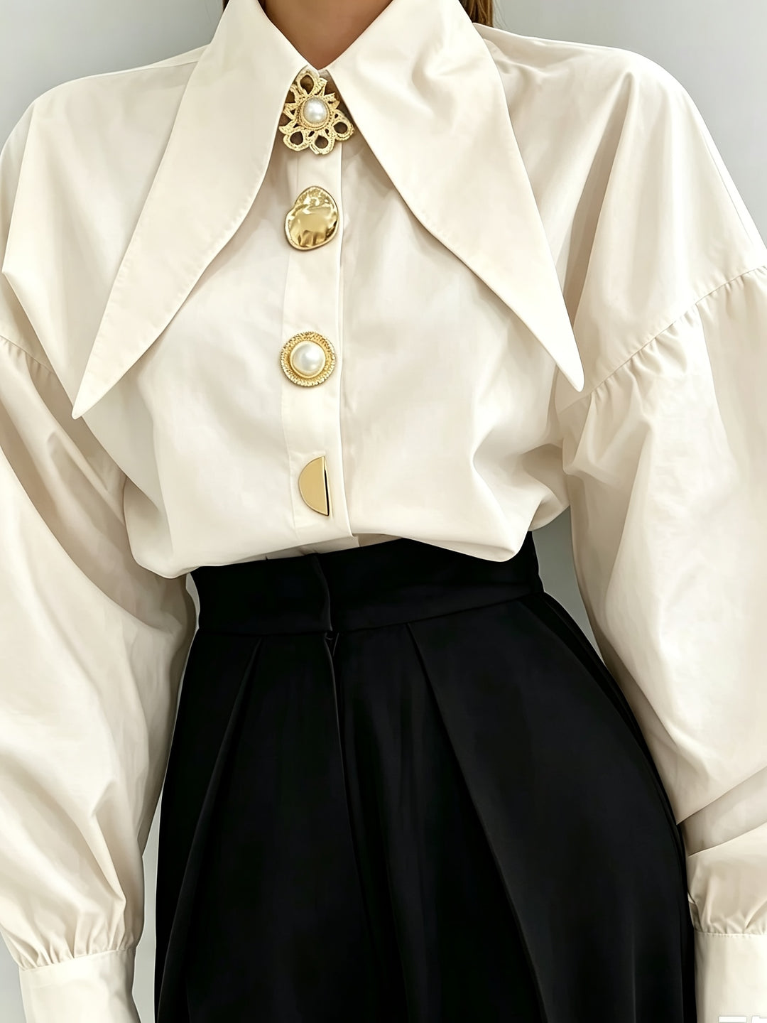 Hedda | Elegante Bluse mit markantem Kragen