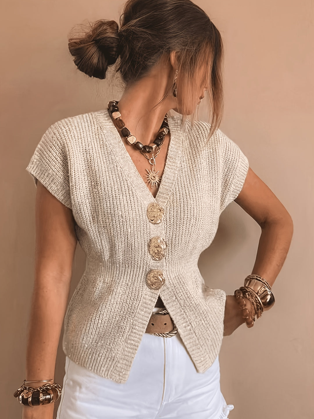 Reinhild | Elegante Kurzarm-Strickjacke mit Zierknöpfen