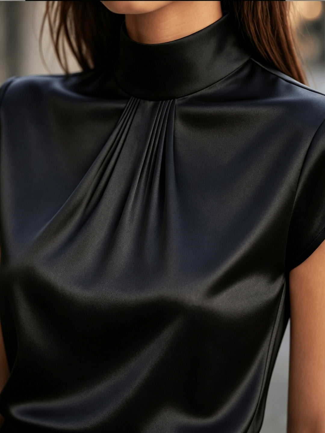 Sylvia | Elegante Stehkragen-Bluse mit Faltendetail