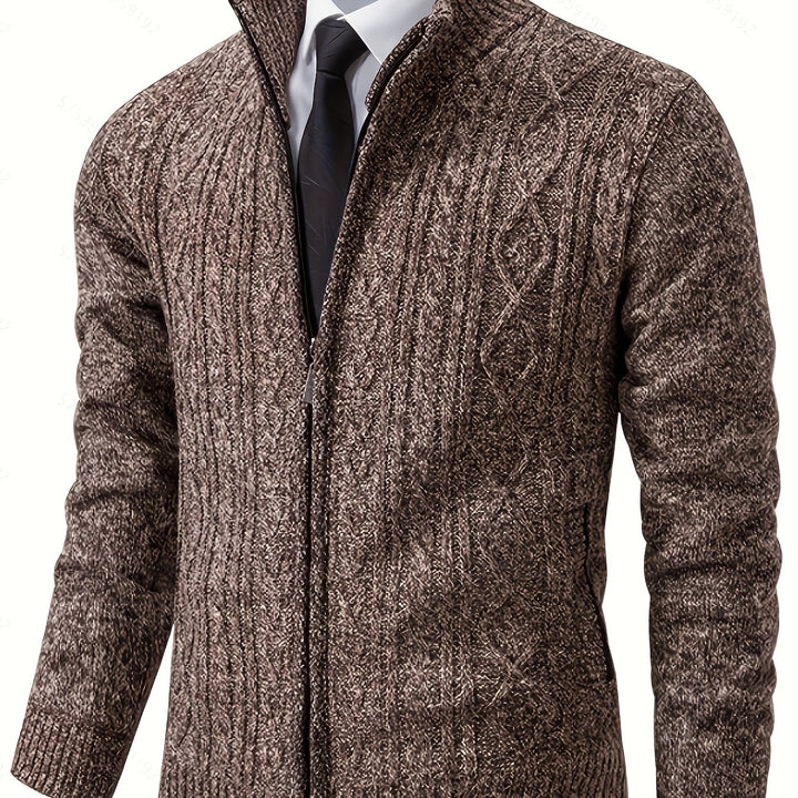 Björn | Strukturierte Strickjacke mit Stehkragen