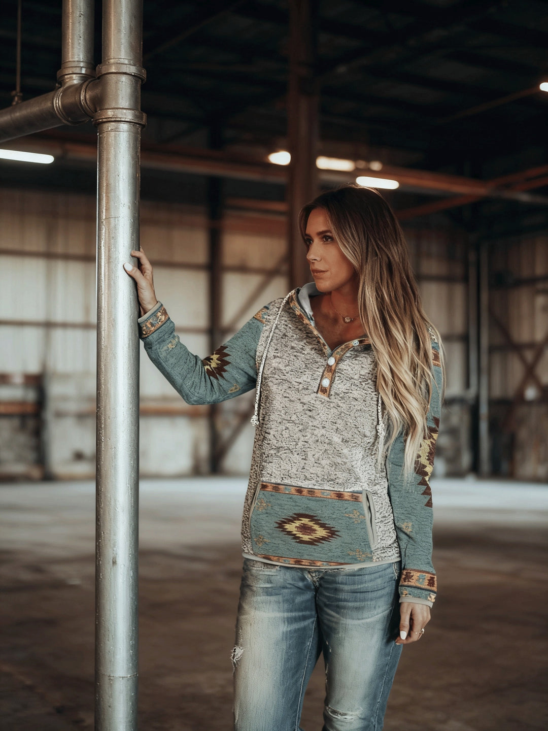 Svenja | Charakterstarker Kapuzenpullover im Ethno-Look