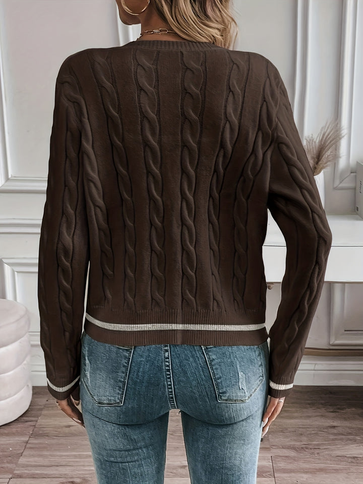 Josefa | Elegante Strickjacke mit Zierknöpfen