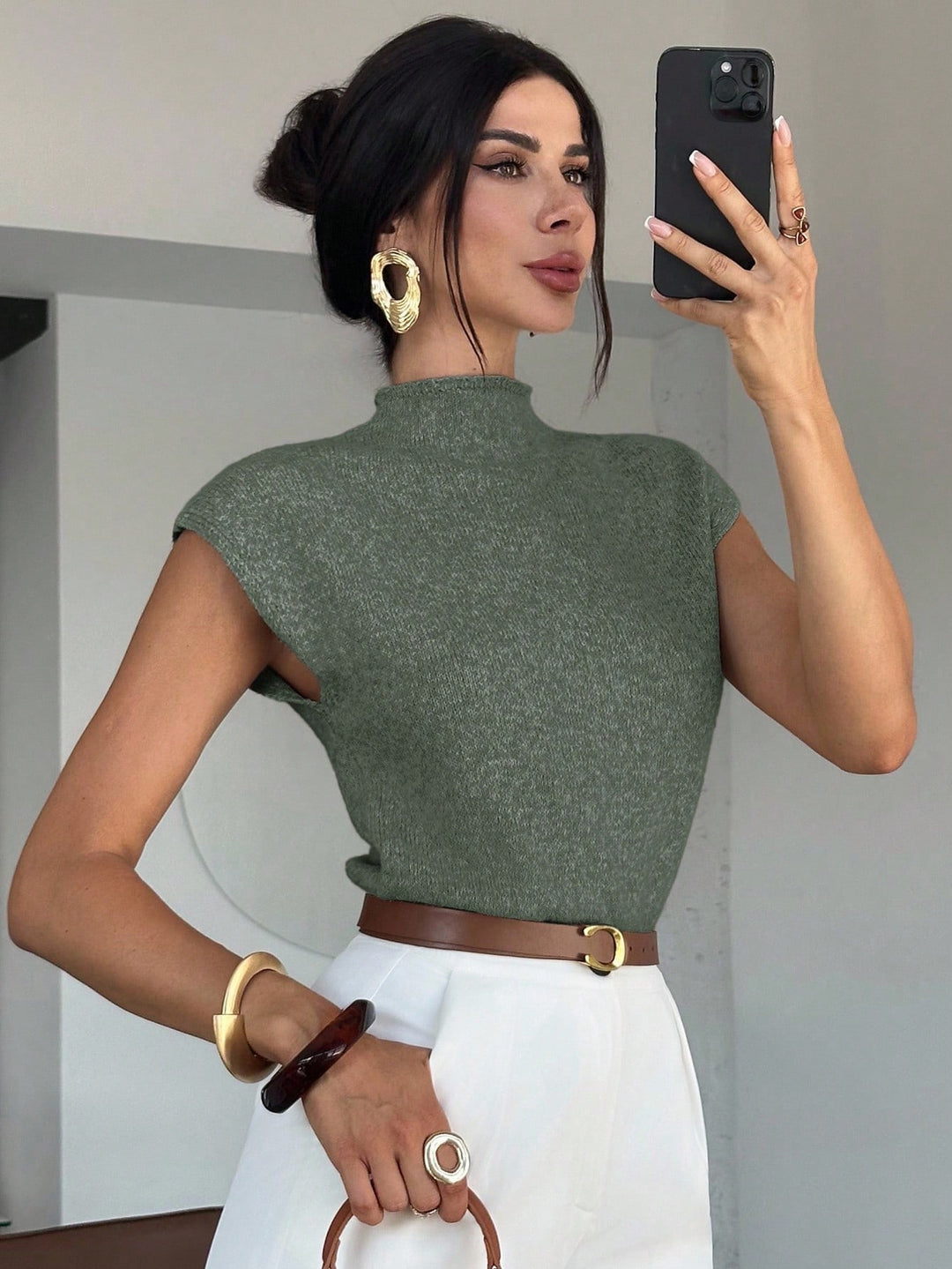 Ute | Elegantes Kurzarm-Top mit Stehkragen
