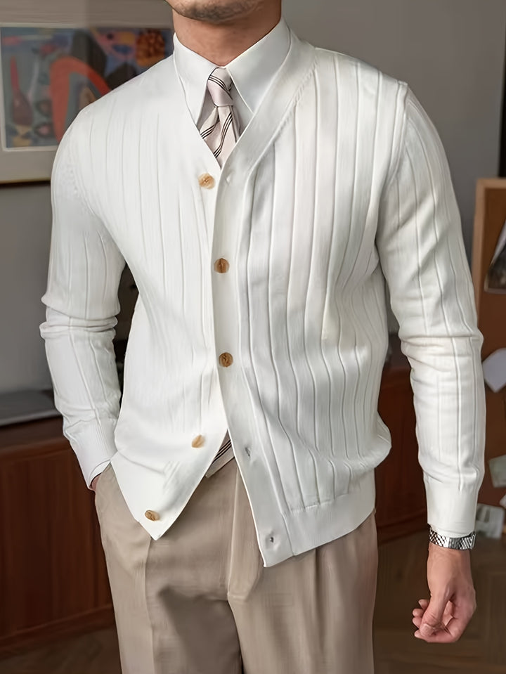 Leonhard | Fein gerippte Strickjacke mit Knopfleiste