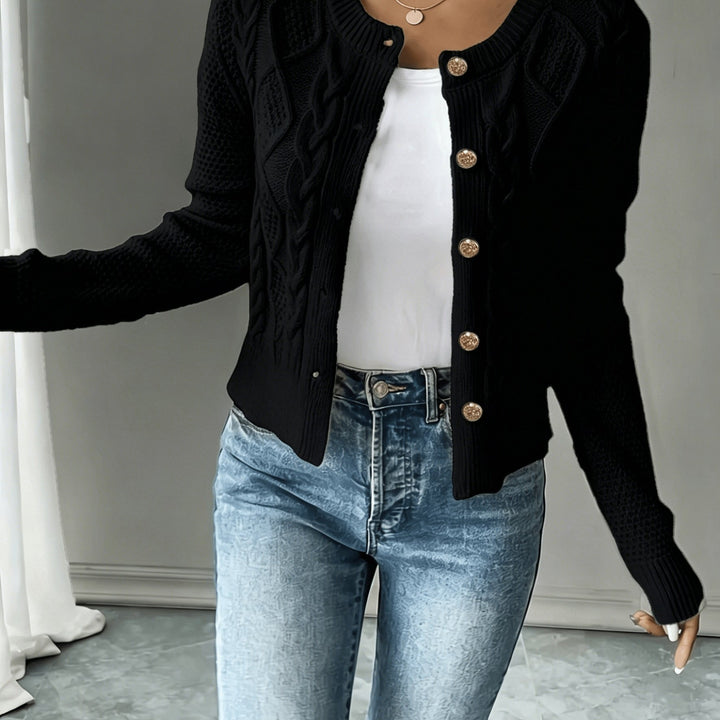 Agnes | Elegante Strickjacke mit Zopfmuster