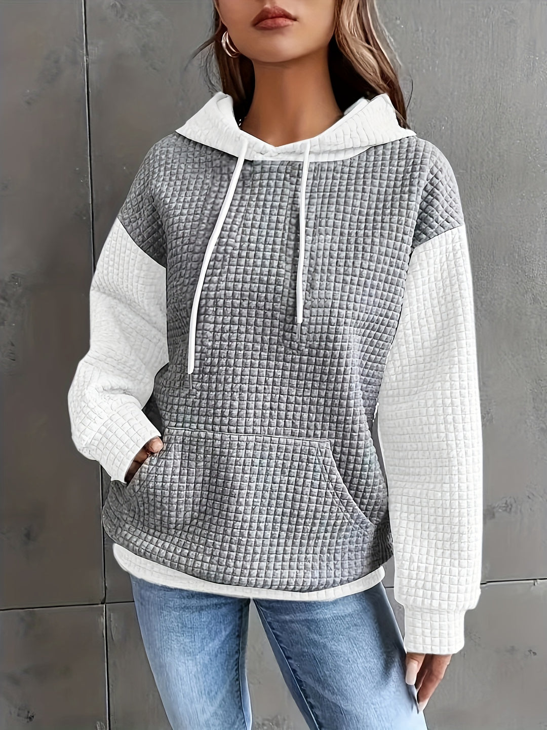 Martha | Kuschliger Kapuzen-Pullover im Zweifarben-Look