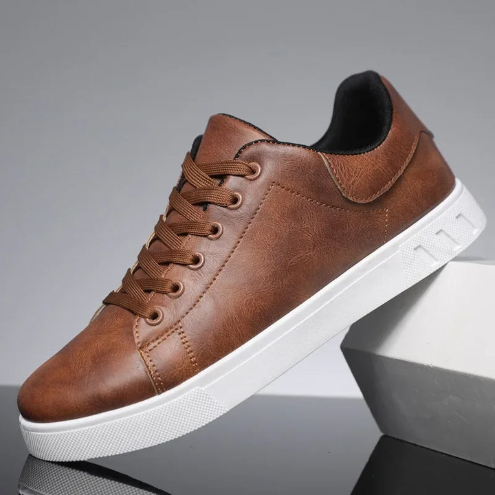Roman | Klassischer Sneaker zum Schnüren