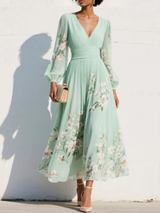 Regine | Florales Midikleid mit V-Ausschnitt
