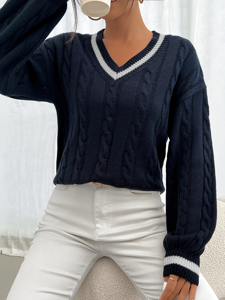 Cordelia | Klassischer Zopfstrick-Pullover mit V-Ausschnitt