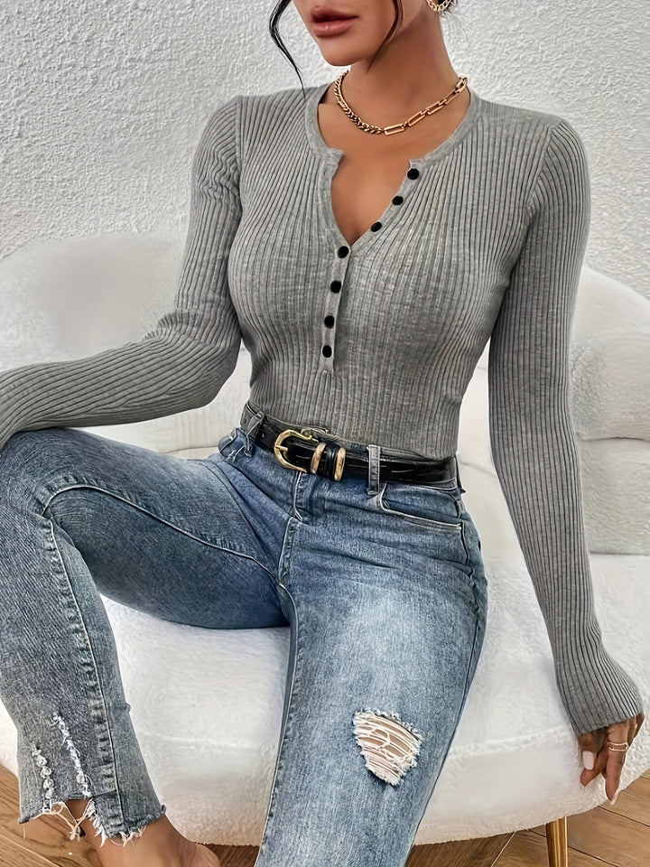Wiltrud | Figurbetontes Rippshirt mit Knopfleiste
