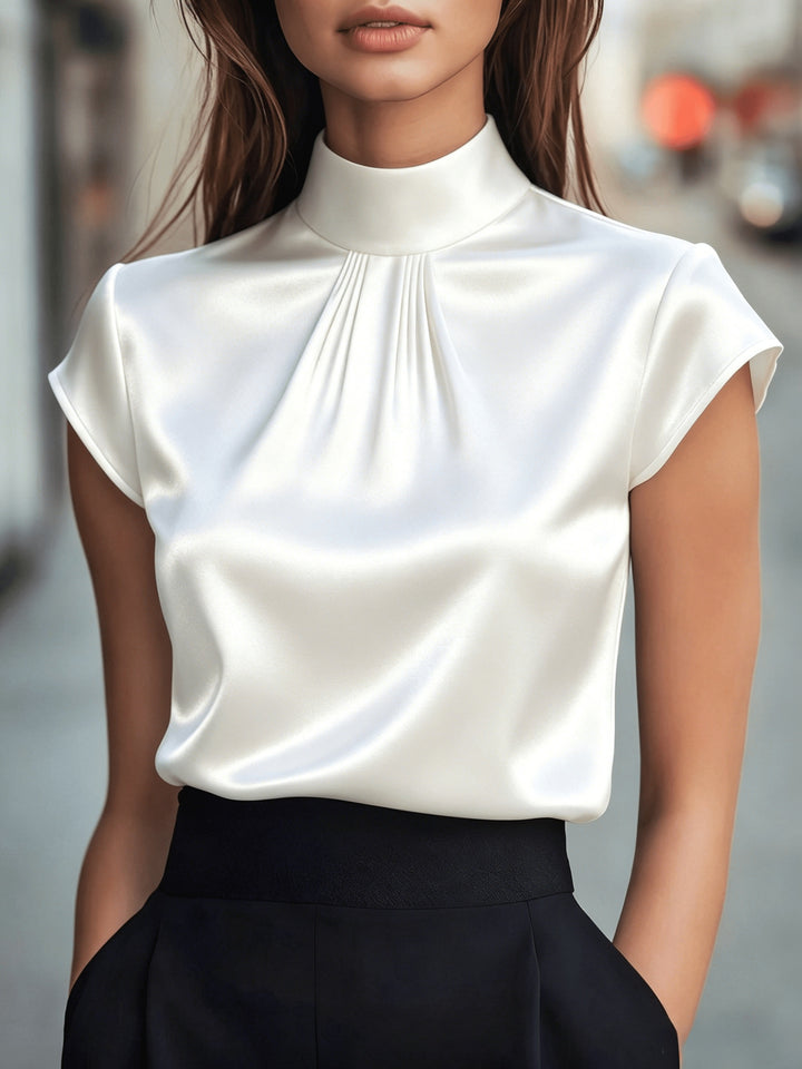 Sylvia | Elegante Stehkragen-Bluse mit Faltendetail