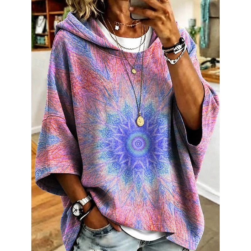 Ursula | Blütenverzierter Kapuzenpullover