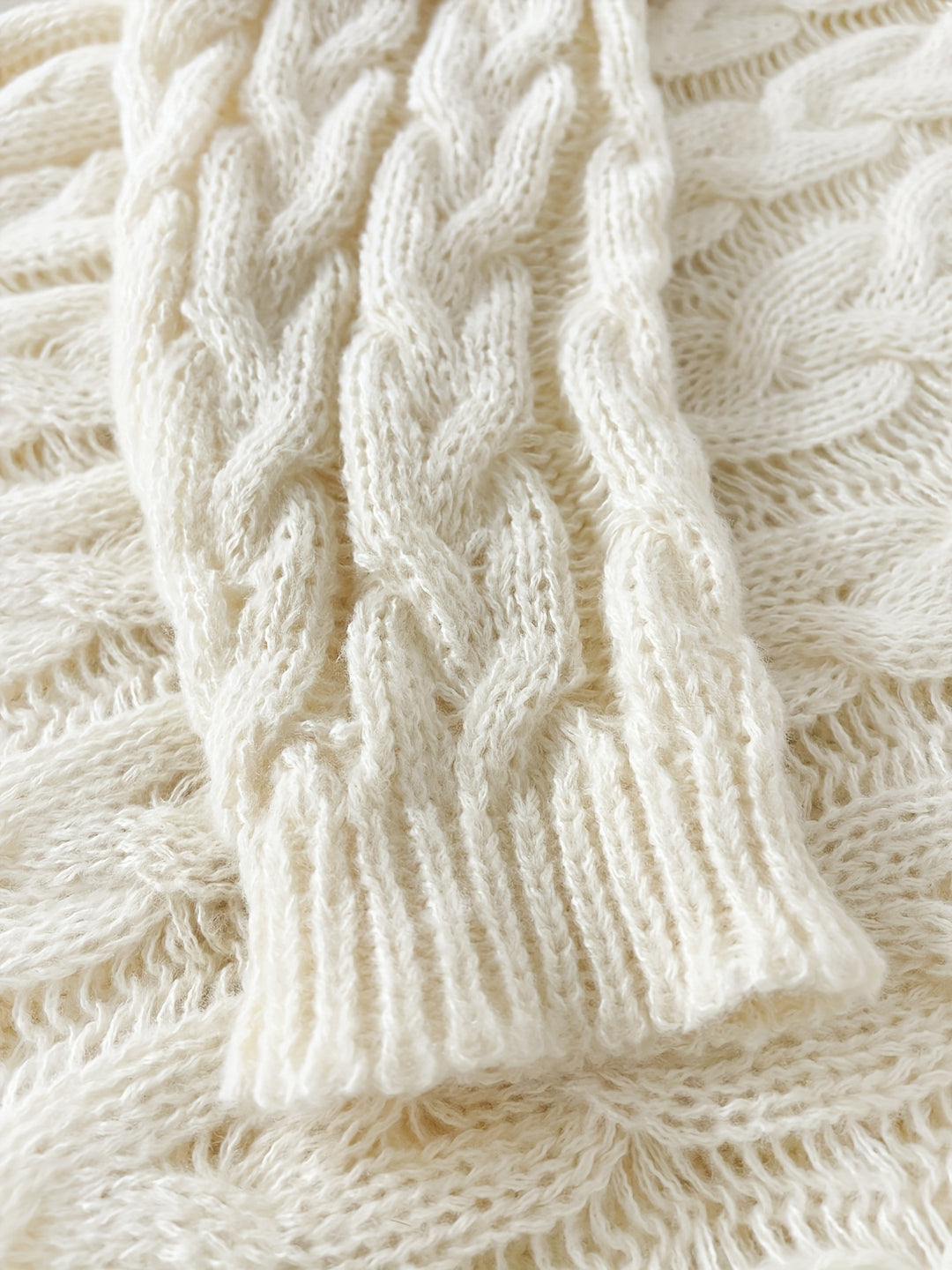Imke | Femininer Zopfmuster-Pullover mit V-Ausschnitt