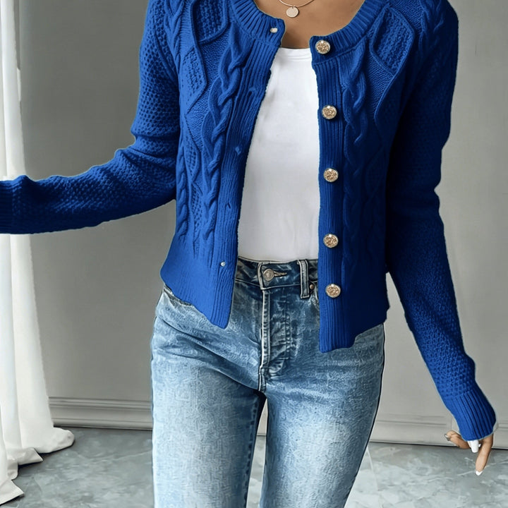 Agnes | Elegante Strickjacke mit Zopfmuster