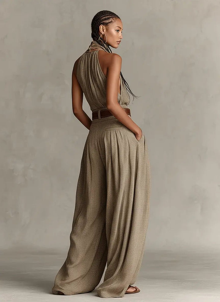 Clara | Damen Neckholder Weites Bein Jumpsuit Ärmellos