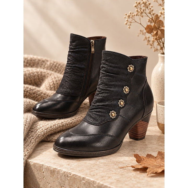 Ursula | Elegante Stiefeletten mit Zierknöpfen und Blockabsatz