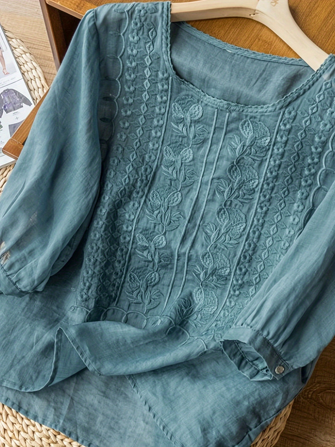 Edeltraud | Bestickte Sommerbluse