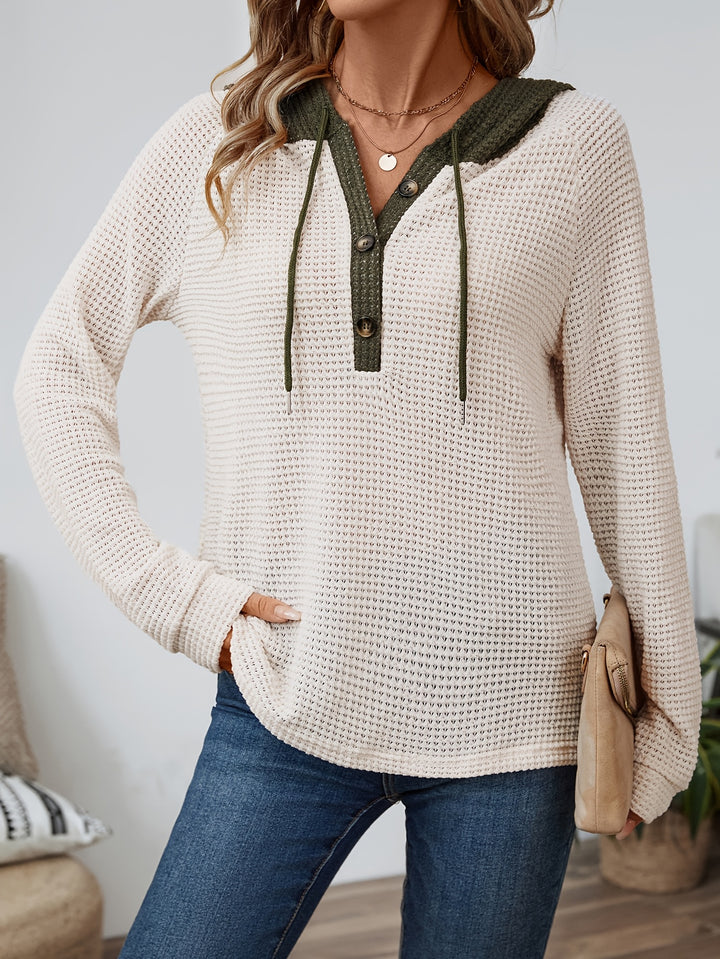 Kordula | Legerer Kapuzenpullover mit Knopfleiste