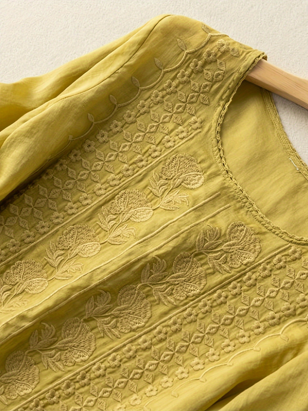 Edeltraud | Bestickte Sommerbluse