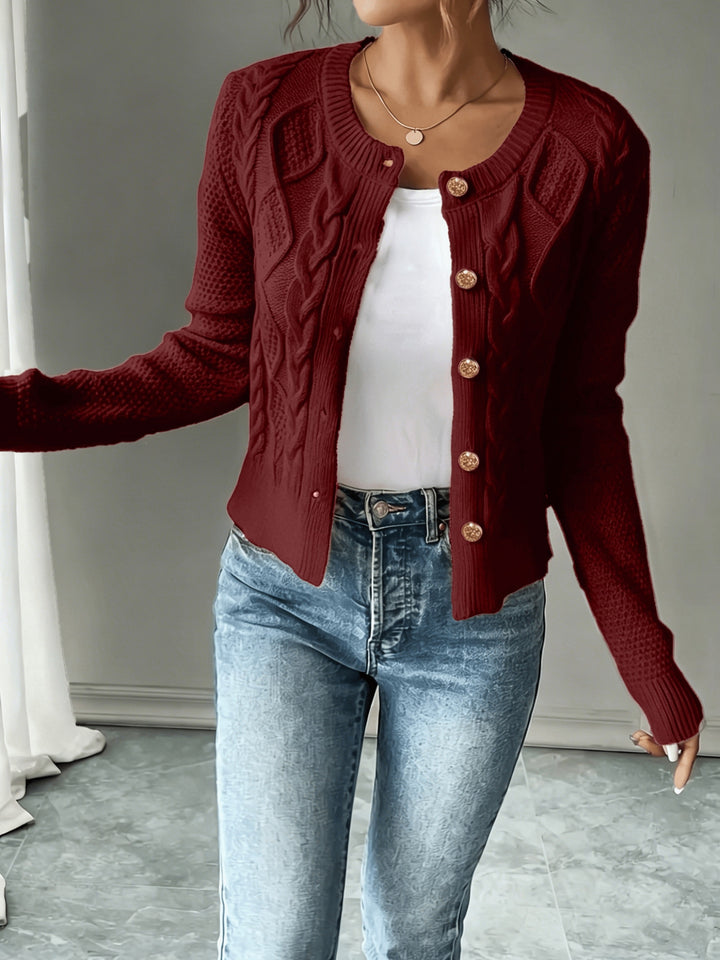 Agnes | Elegante Strickjacke mit Zopfmuster