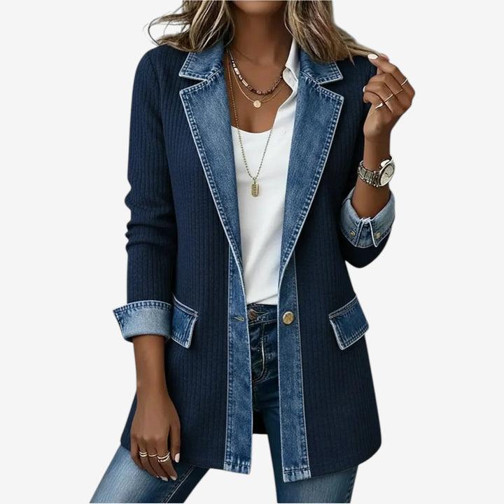 Sigrun | Elegante Jacke mit Kragen im Materialmix