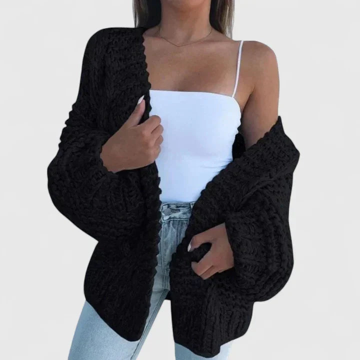 Verena | Kuschelige Grobstrick-Strickjacke