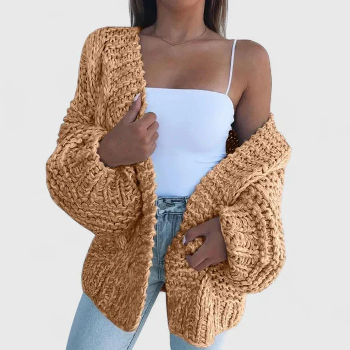 Verena | Kuschelige Grobstrick-Strickjacke