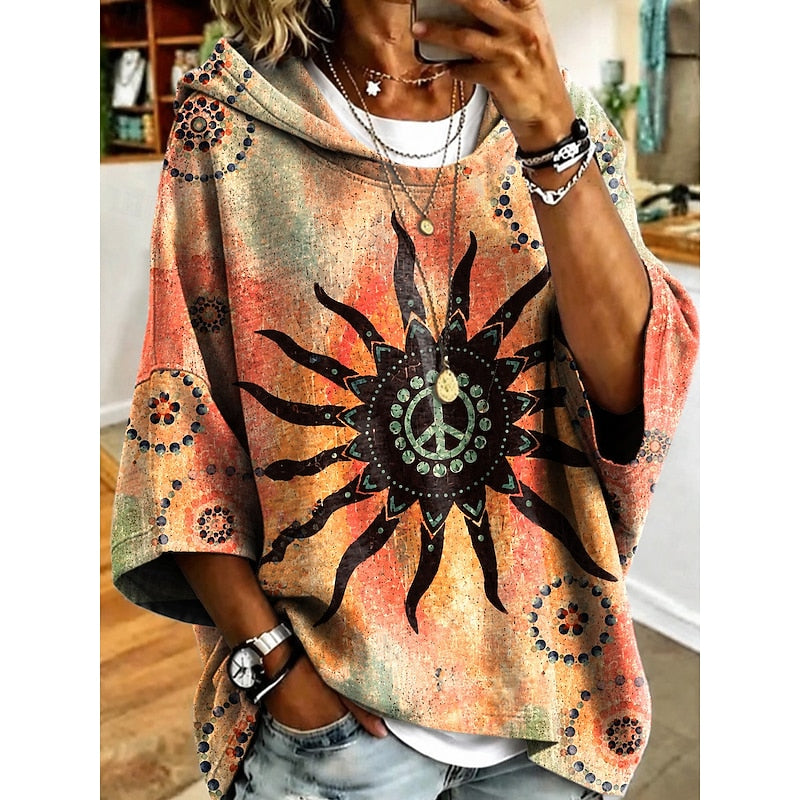 Ursula | Blütenverzierter Kapuzenpullover