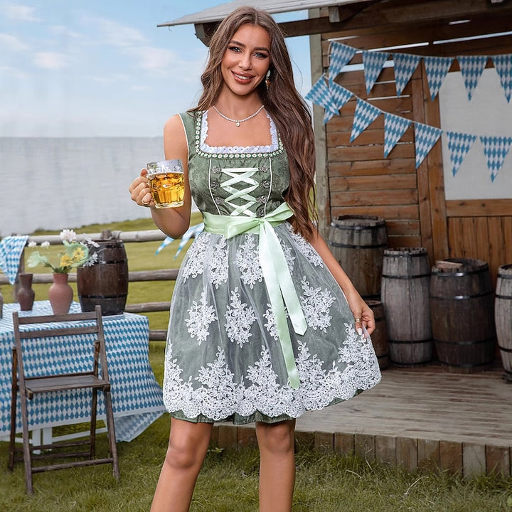 Notburga | Verspieltes Oktoberfest Dirndl